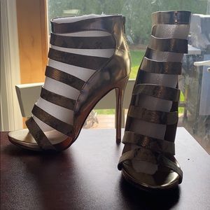 Snake Skin patterned high heels never worn